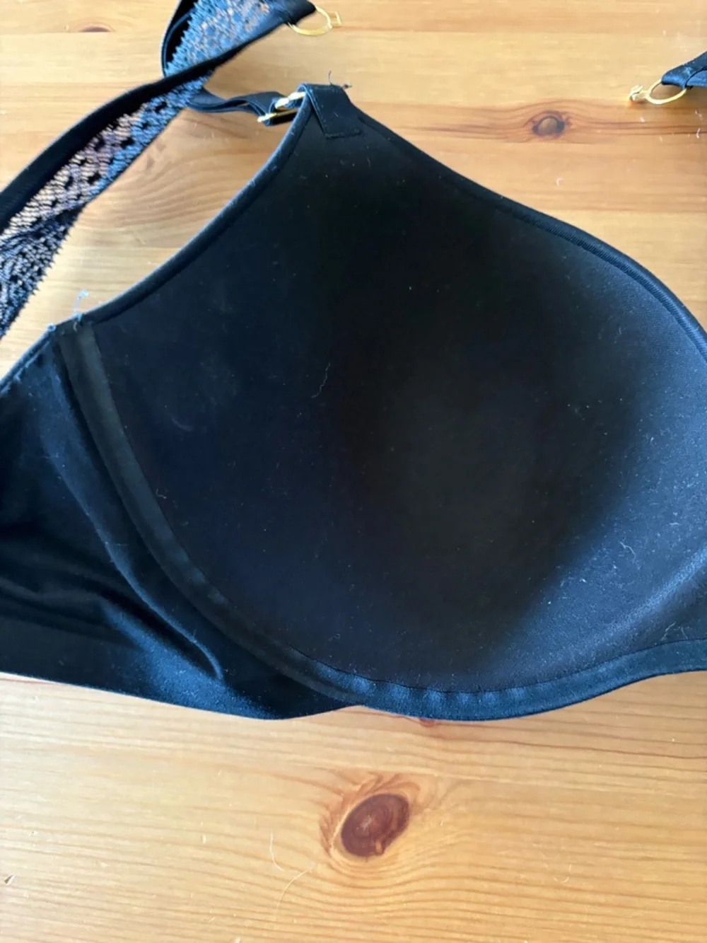 Victoria's Secret Incredible Lightly Lined Demi Bra Size 34DD Racerback Black
